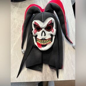 Spooky Jester Skull Mask Youth - Black and Red